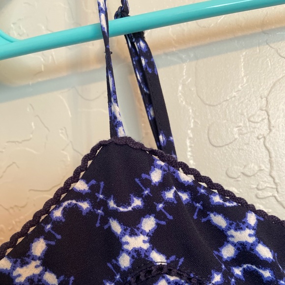 Sleeveless summer blouse - Picture 2 of 3